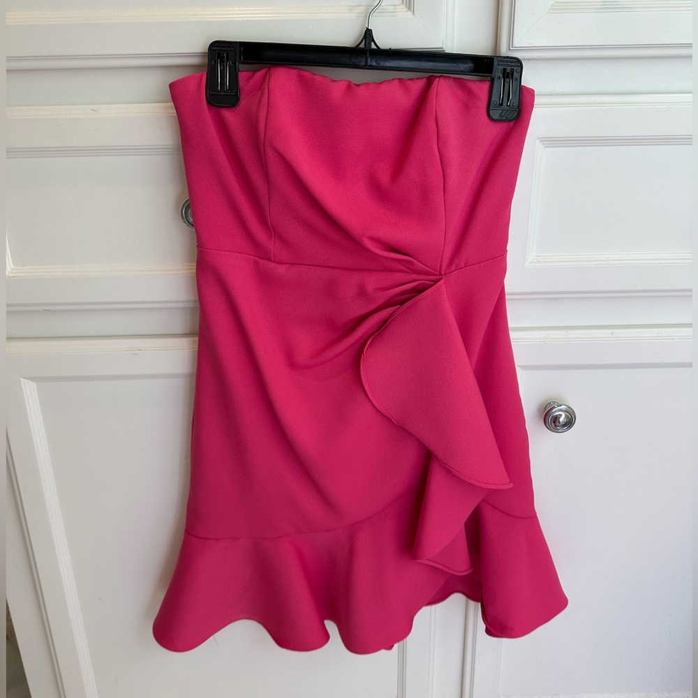 IMPECCABLE PIG - PINK MINI DRESS. STRAPLESS. RUFFLED